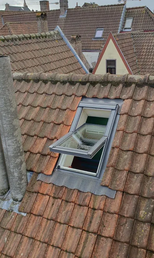 Geplaatst Velux dakraam in pannendak